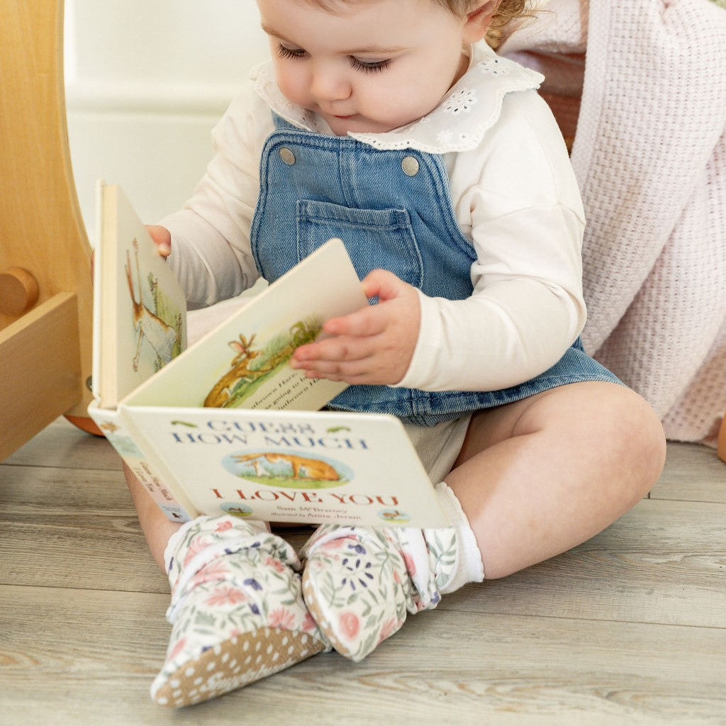 Rosa – Babyschuhe mit rutschfester Sohle, die nicht verrutschen | Snugabugz