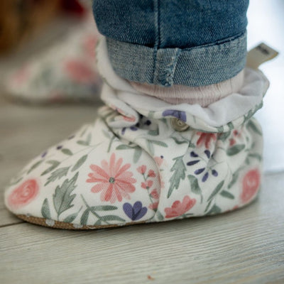 Rosa – Babyschuhe mit rutschfester Sohle, die nicht verrutschen | Snugabugz