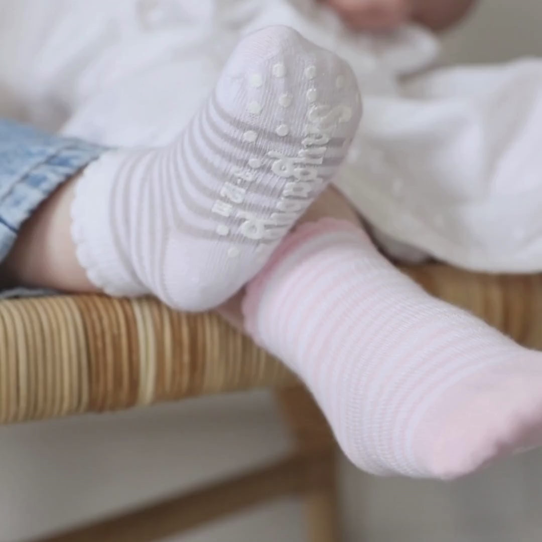 Snugabugz | Babysocken mit rutschfester Sohle, die nicht verrutschen – Pink Mix, 3er-Pack 